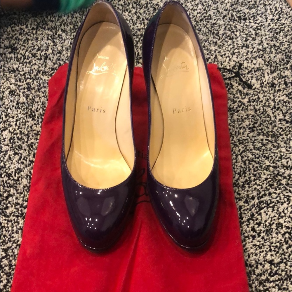 Christian Loubitoun pumps